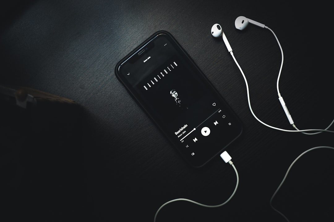 Siri gratuita no Android: como usar a assistente da Apple